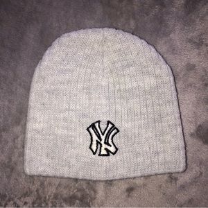 New York Yankees grey winter hat